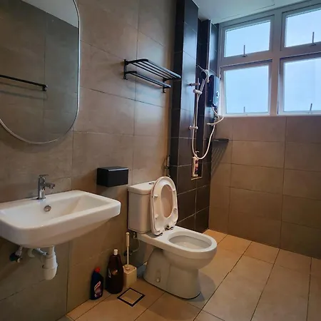 Kuching Cozy Comfort Rda1608C - Riverine Diamond 4 Pax Exterior photo